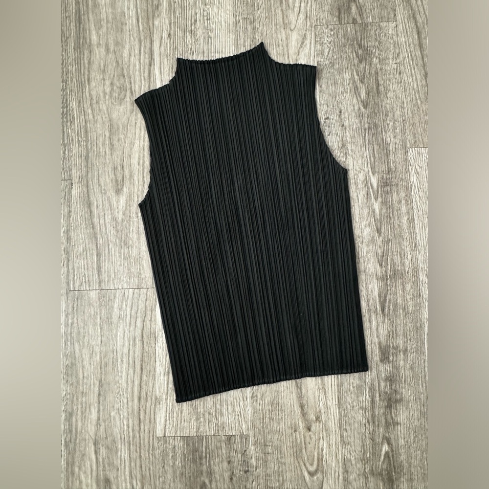 Pleats Please Issey Miyake JK102 tank top